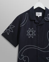 wax london men's Didcot - Navy Bold Floral Embroidered Short-Sleeve Shirt