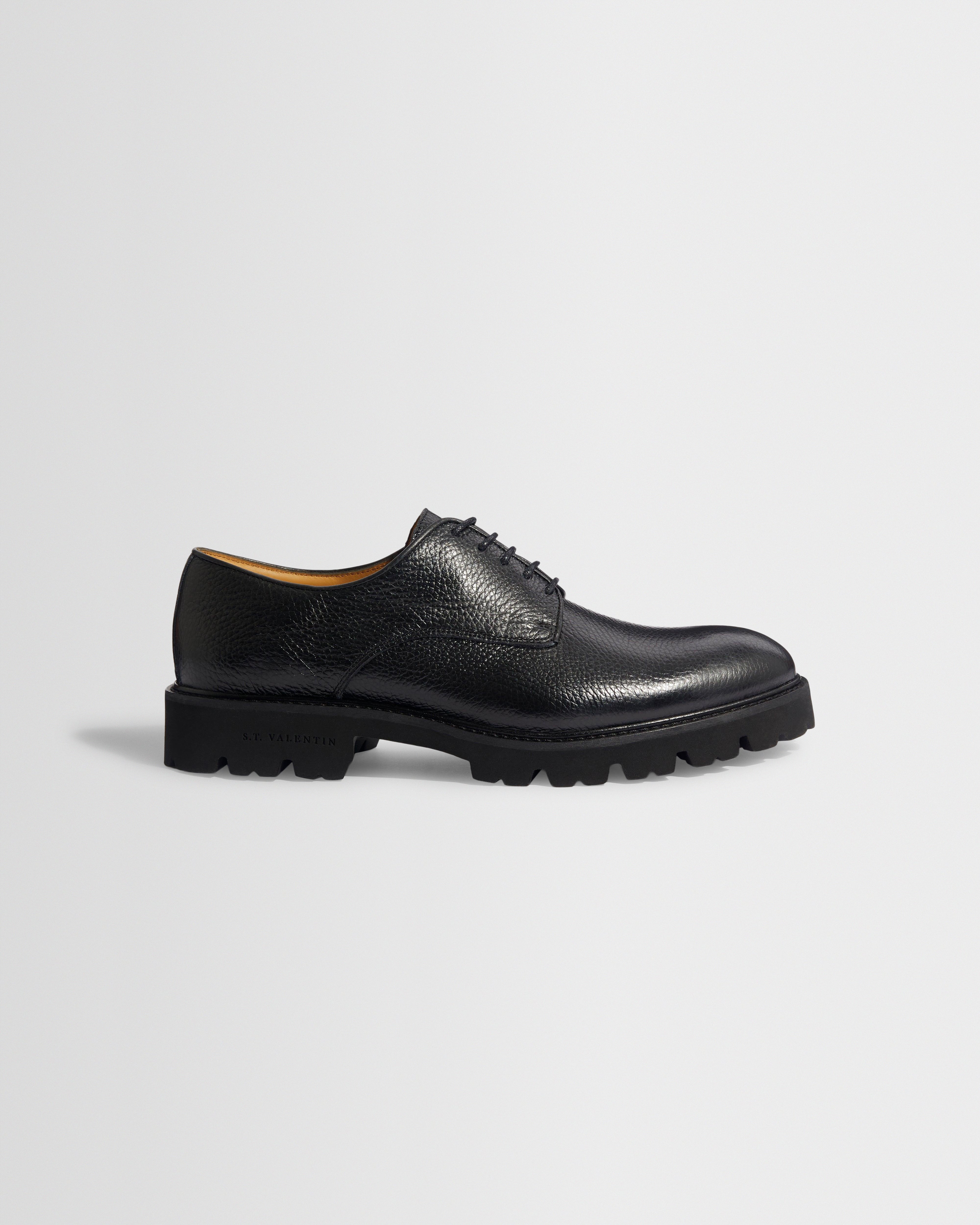 s_t_-valentin-black-grained- 