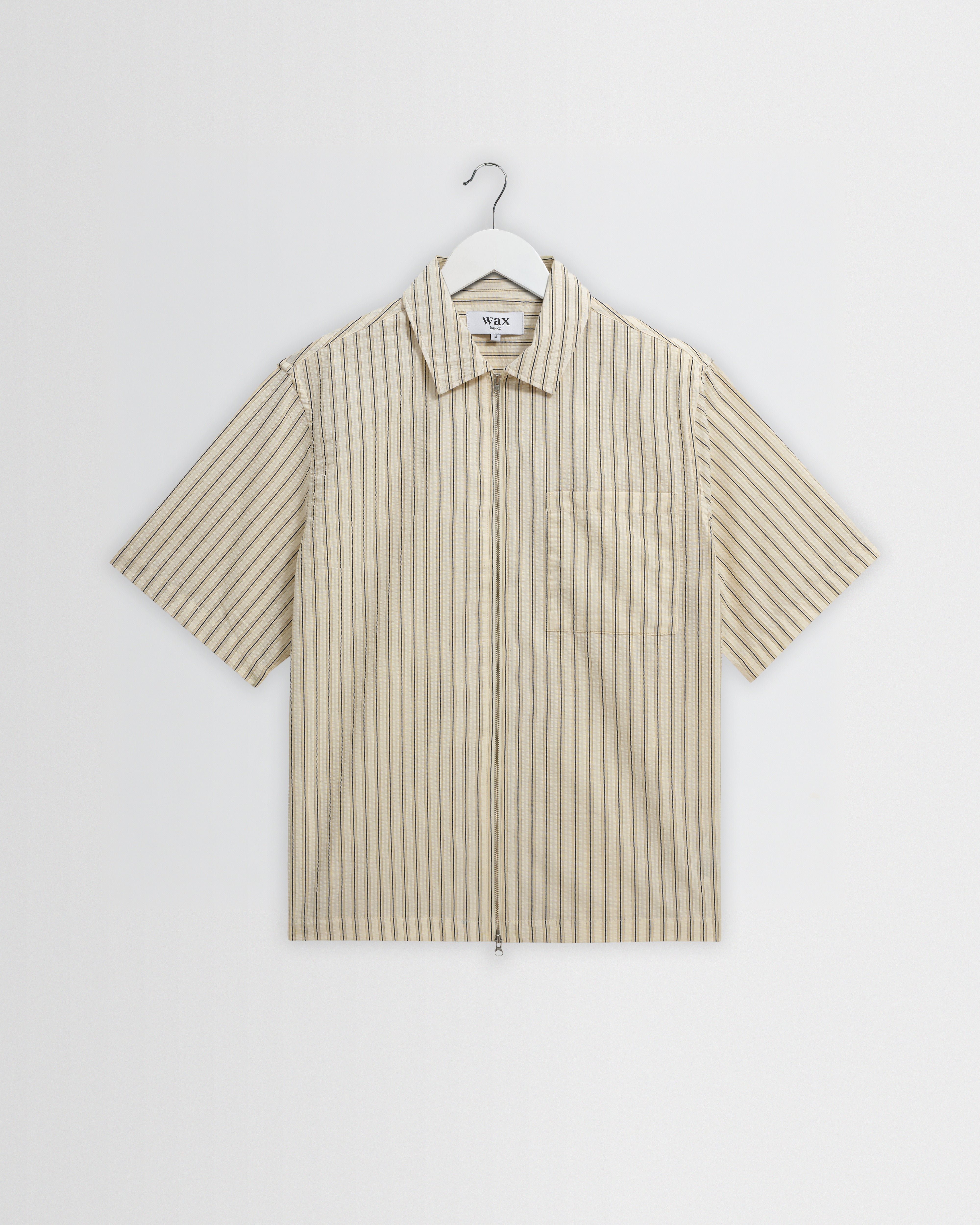 Men's Natural And Navy Stripe Seersucker Short-Sleeve Shirt | Wax