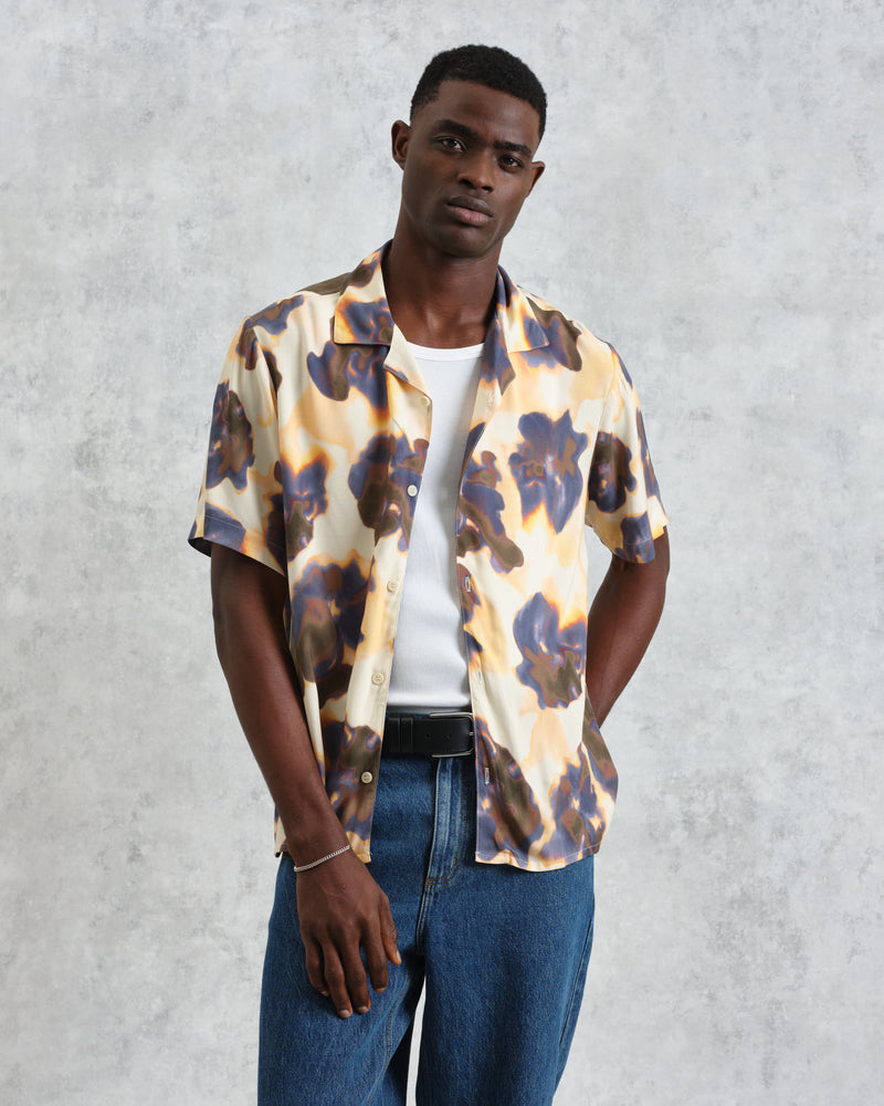 Didcot - Peach Floral Blur Short-Sleeve Shirt