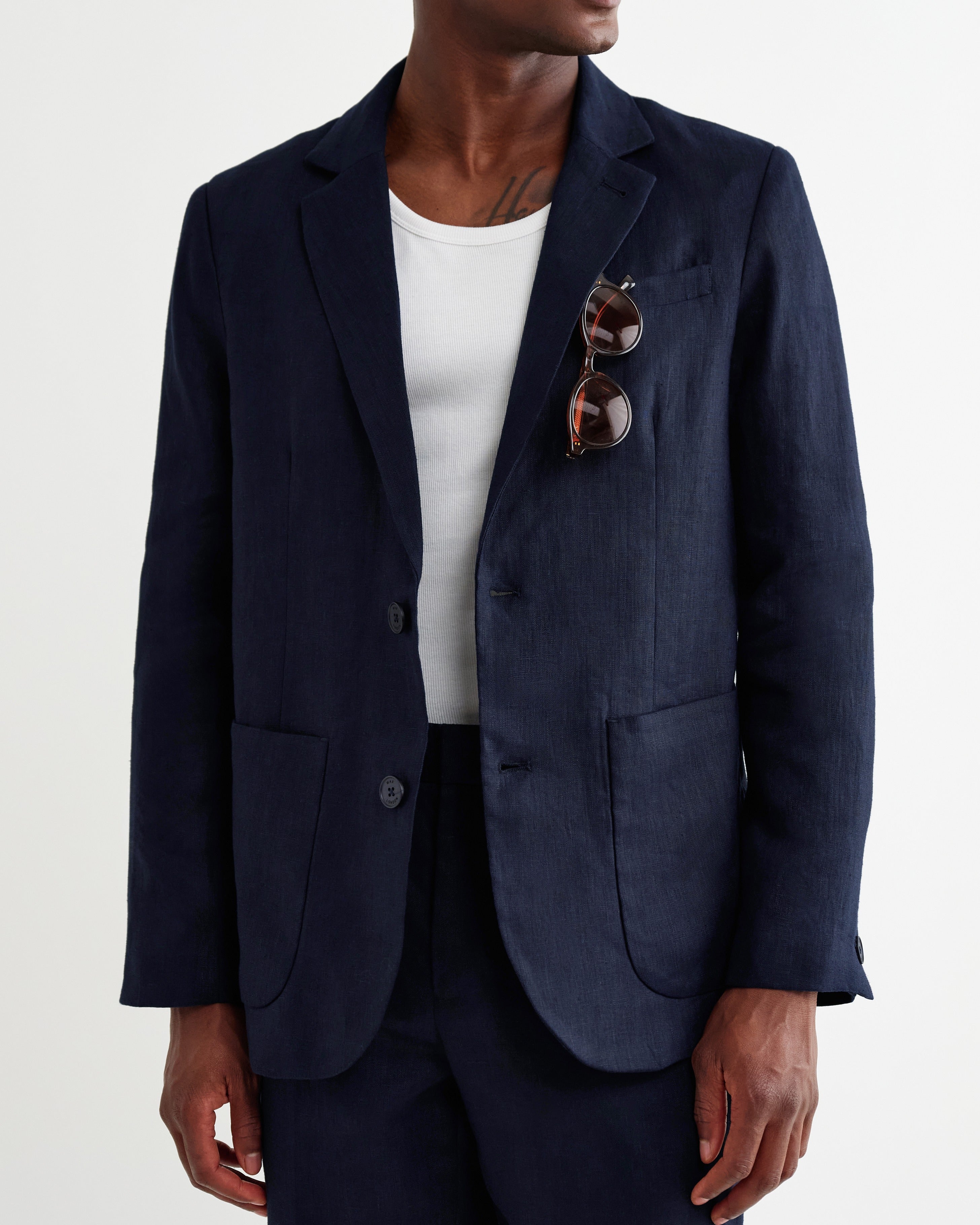 Single-Breasted Silhouette