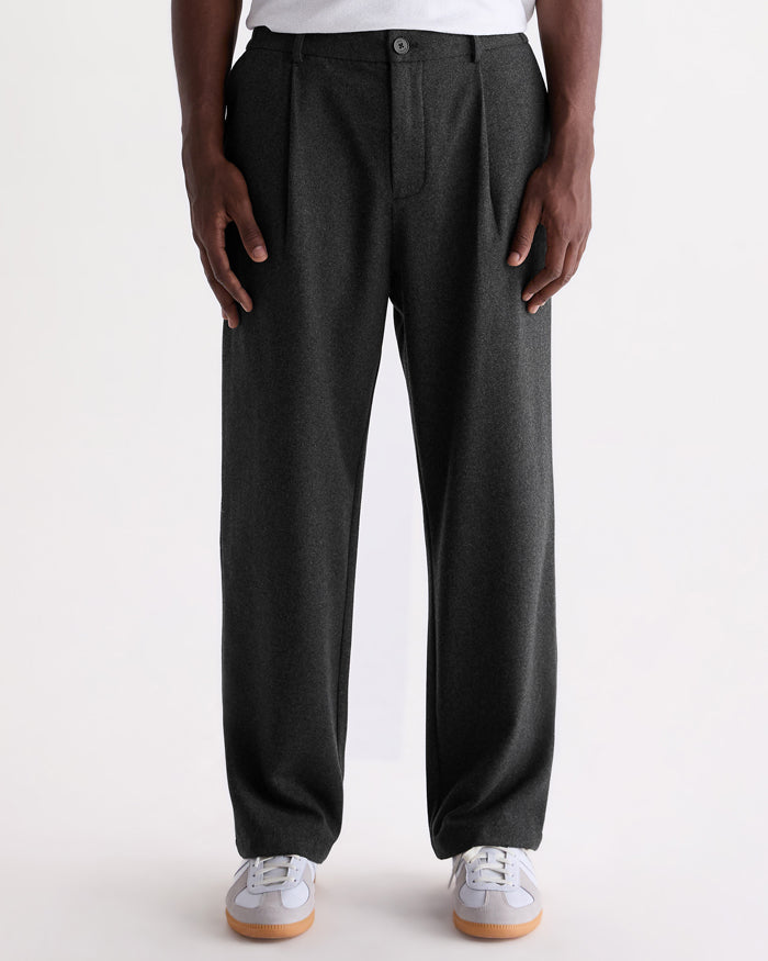 Straight-Leg Fit