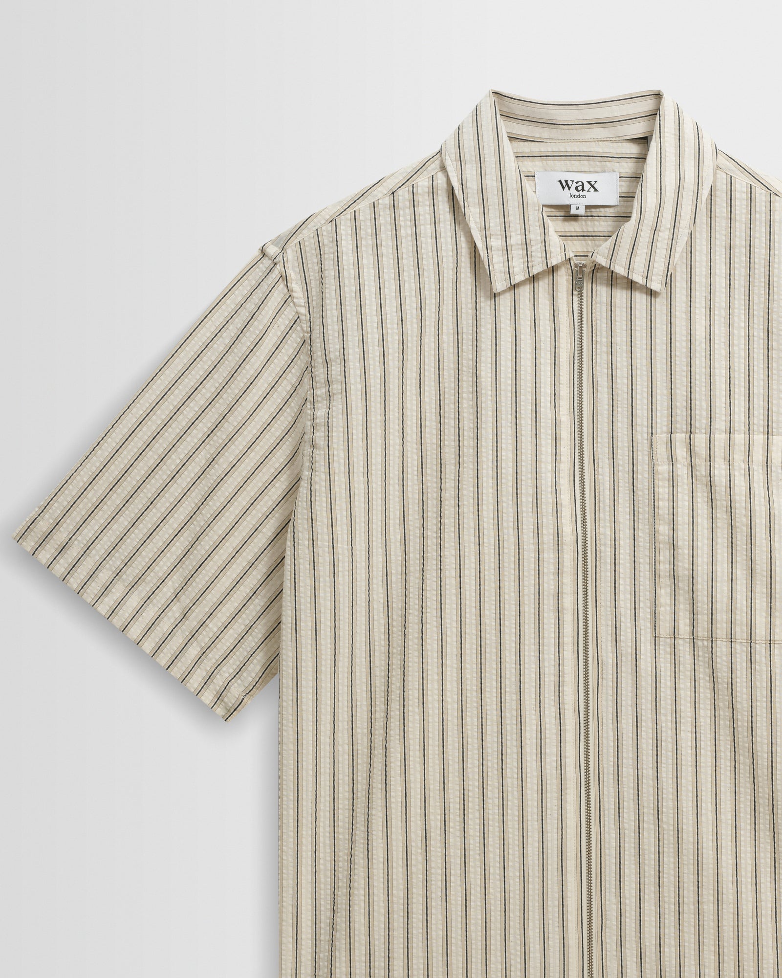 Men's Natural And Navy Stripe Seersucker Short-Sleeve Shirt | Wax