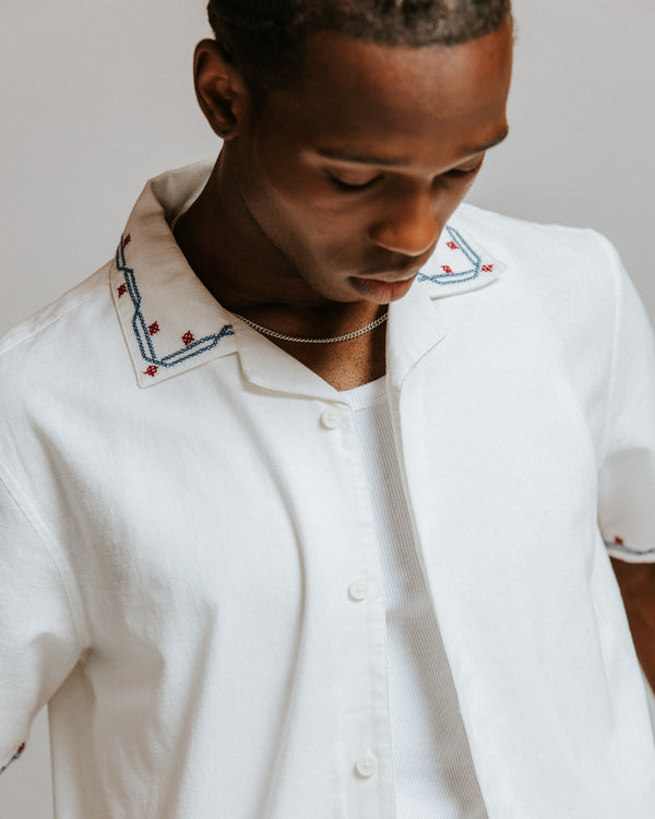 Didcot - Ecru Cross-Stitch Border Short-Sleeve Shirt