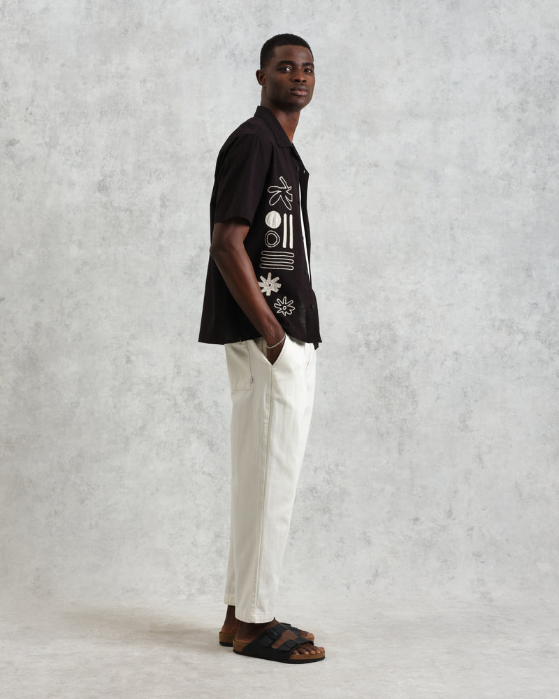 wax london Didcot - Black And Ecru Abstract Appliqué Short-Sleeve Shirt