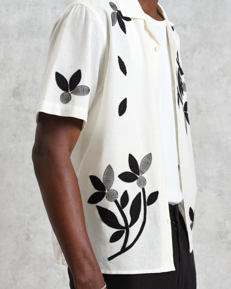 wax london Didcot - Ecru And Black Bloom Appliqué Short-Sleeve Shirt