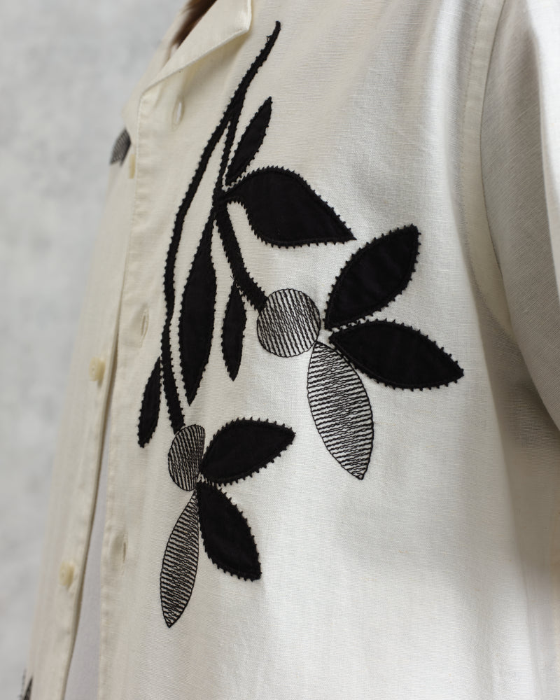 wax london Didcot - Ecru And Black Bloom Appliqué Short-Sleeve Shirt
