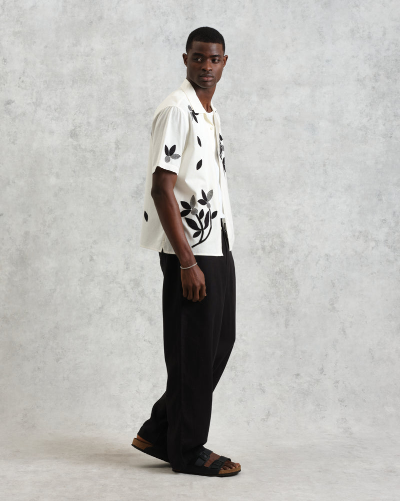 wax london Didcot - Ecru And Black Bloom Appliqué Short-Sleeve Shirt