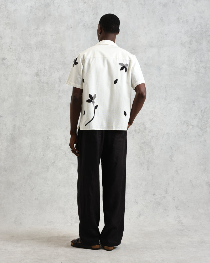 wax london Didcot - Ecru And Black Bloom Appliqué Short-Sleeve Shirt