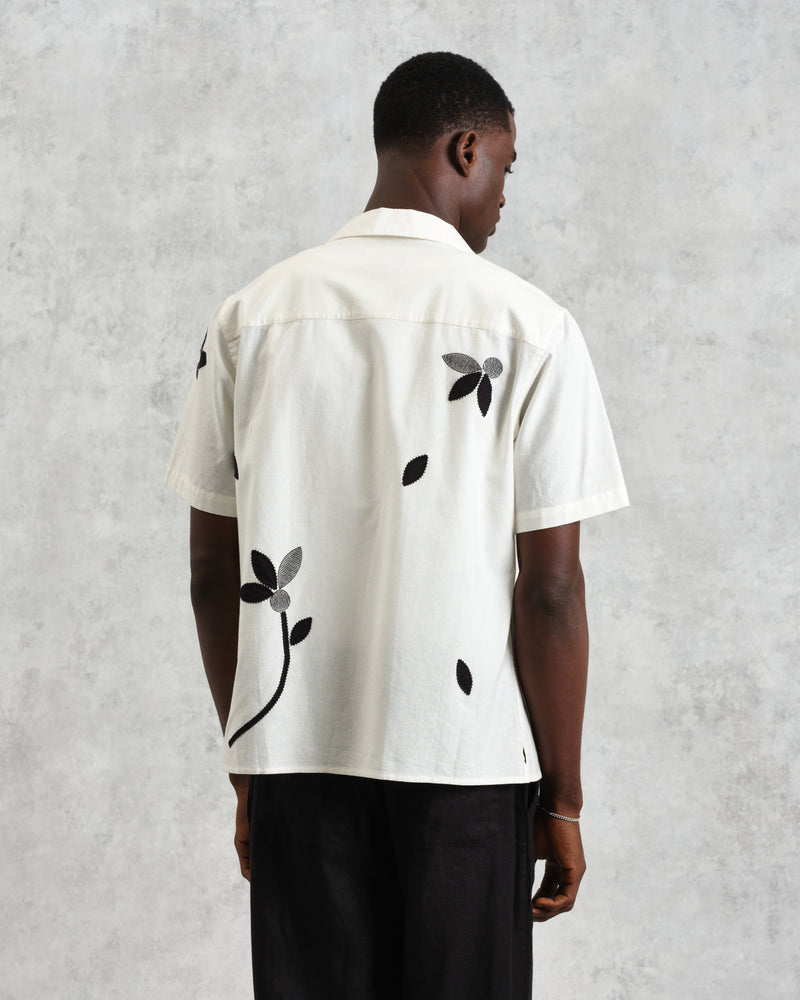 wax london Didcot - Ecru And Black Bloom Appliqué Short-Sleeve Shirt