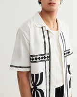 wax london men's Didcot - Ecru And Black Border Applique Short-Sleeve Shirt