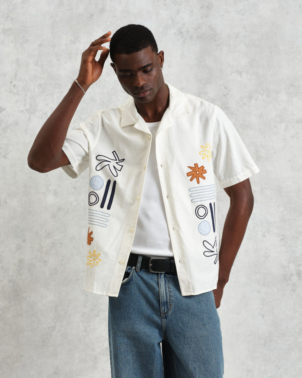 wax london men's Didcot - Ecru And Multicolour Abstract Appliqué Short-Sleeve Shirt