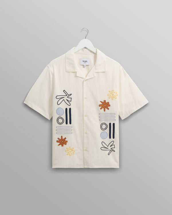 wax london men's Didcot - Ecru And Multicolour Abstract Appliqué Short-Sleeve Shirt