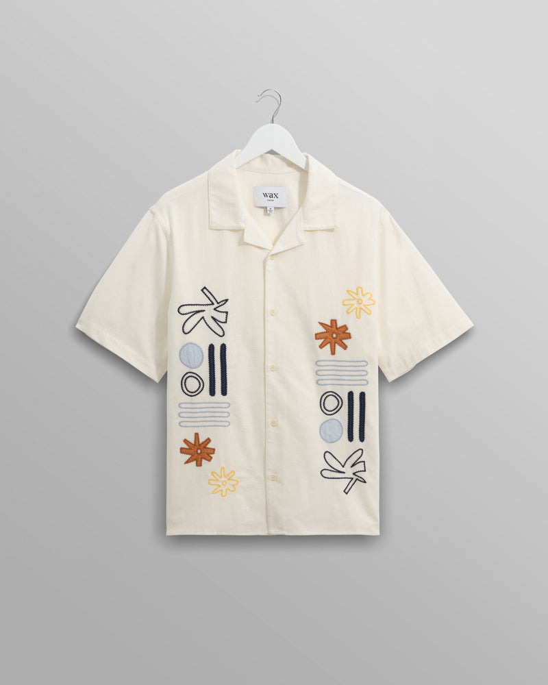 wax london Didcot - Ecru And Multicolour Abstract Appliqué Short-Sleeve Shirt