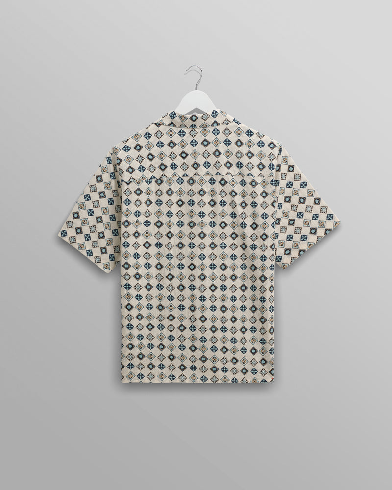 wax london Didcot - Ecru And Multicolour Geometric Tile Seersucker Short-Sleeve Shirt