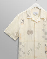 wax london Didcot - Ecru Doodle Embroidered Short-Sleeve Shirt