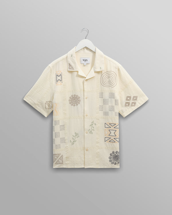 wax london Didcot - Ecru Doodle Embroidered Short-Sleeve Shirt