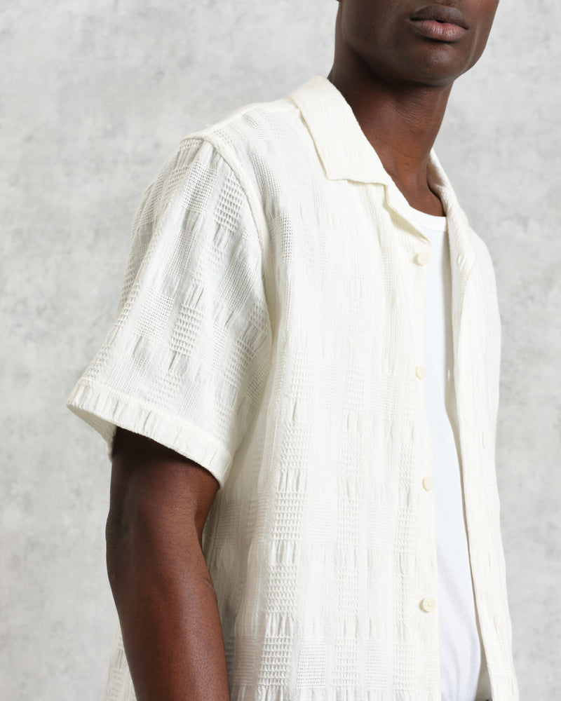 wax london Didcot - Ecru Waffle Seersucker Cotton Short-Sleeve Shirt