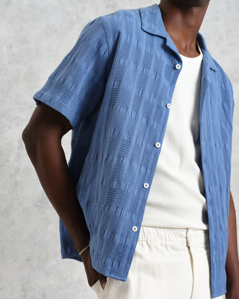 wax london men's Didcot - Mid-Blue Seersucker Cotton Short-Sleeve Shirt