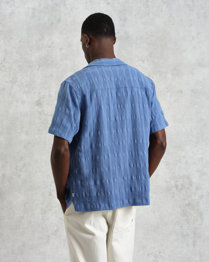 wax london men's Didcot - Mid-Blue Seersucker Cotton Short-Sleeve Shirt