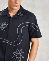 wax london Didcot - Navy Bold Floral Embroidered Short-Sleeve Shirt