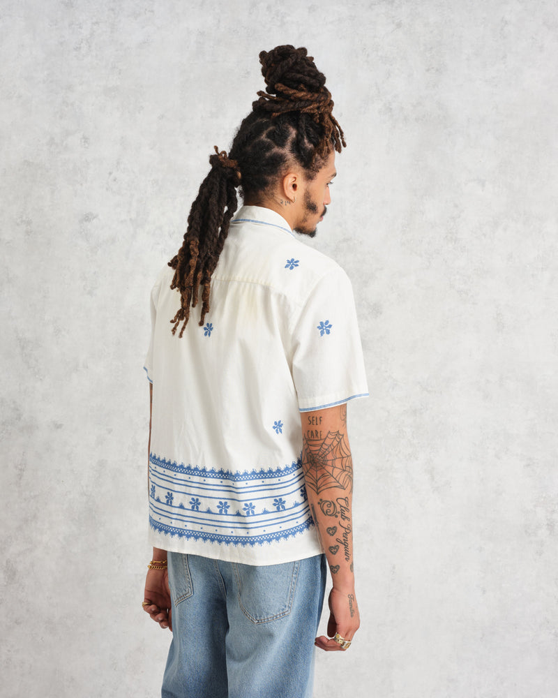 wax london Didcot Shirt Ecru/Blue Daisy Embroidery