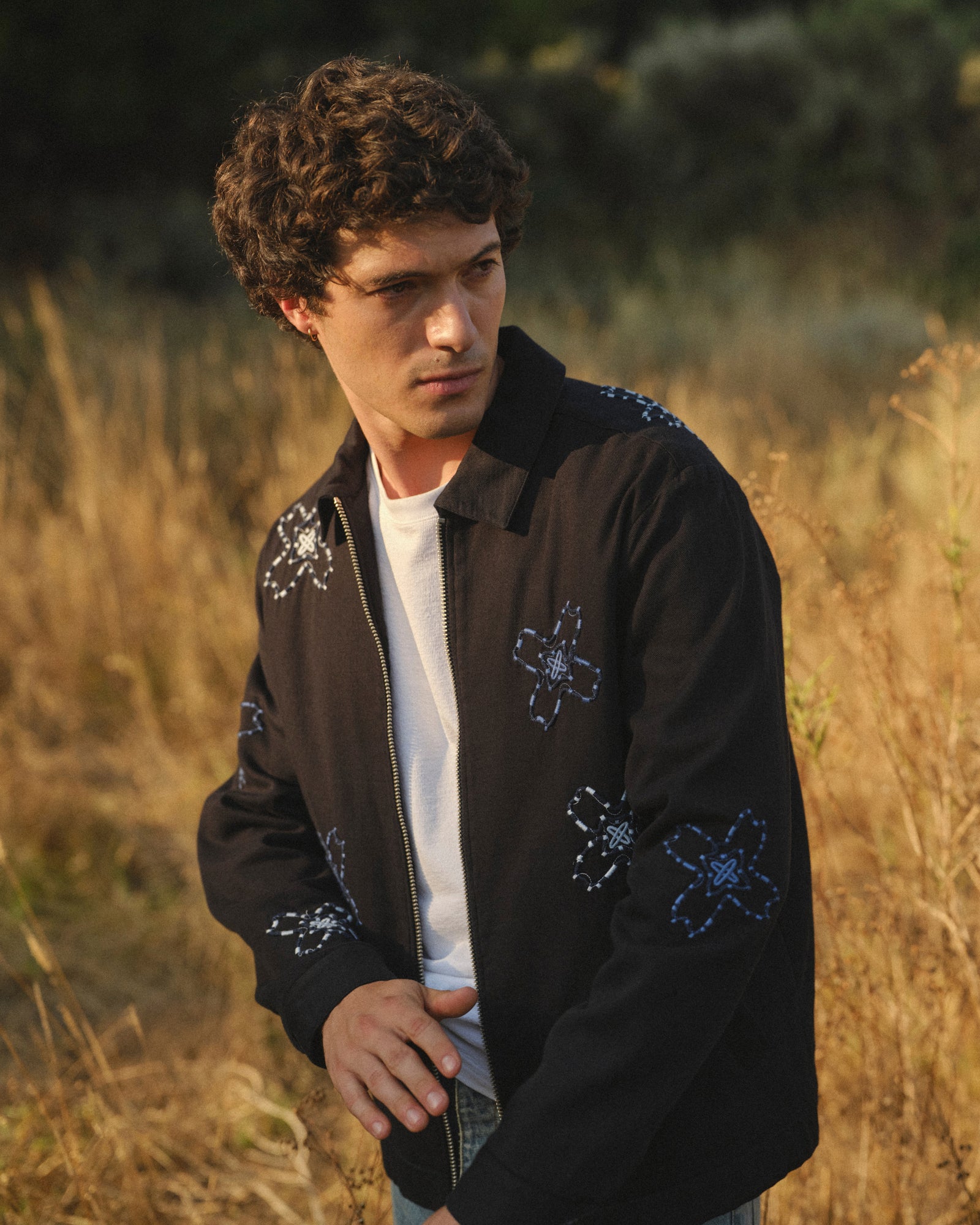 WAX LONDON フラワースタンプジャケット　ネイビー　サイズL Men's Black Floral Embroidered Cotton Twill Jacket | Wax London