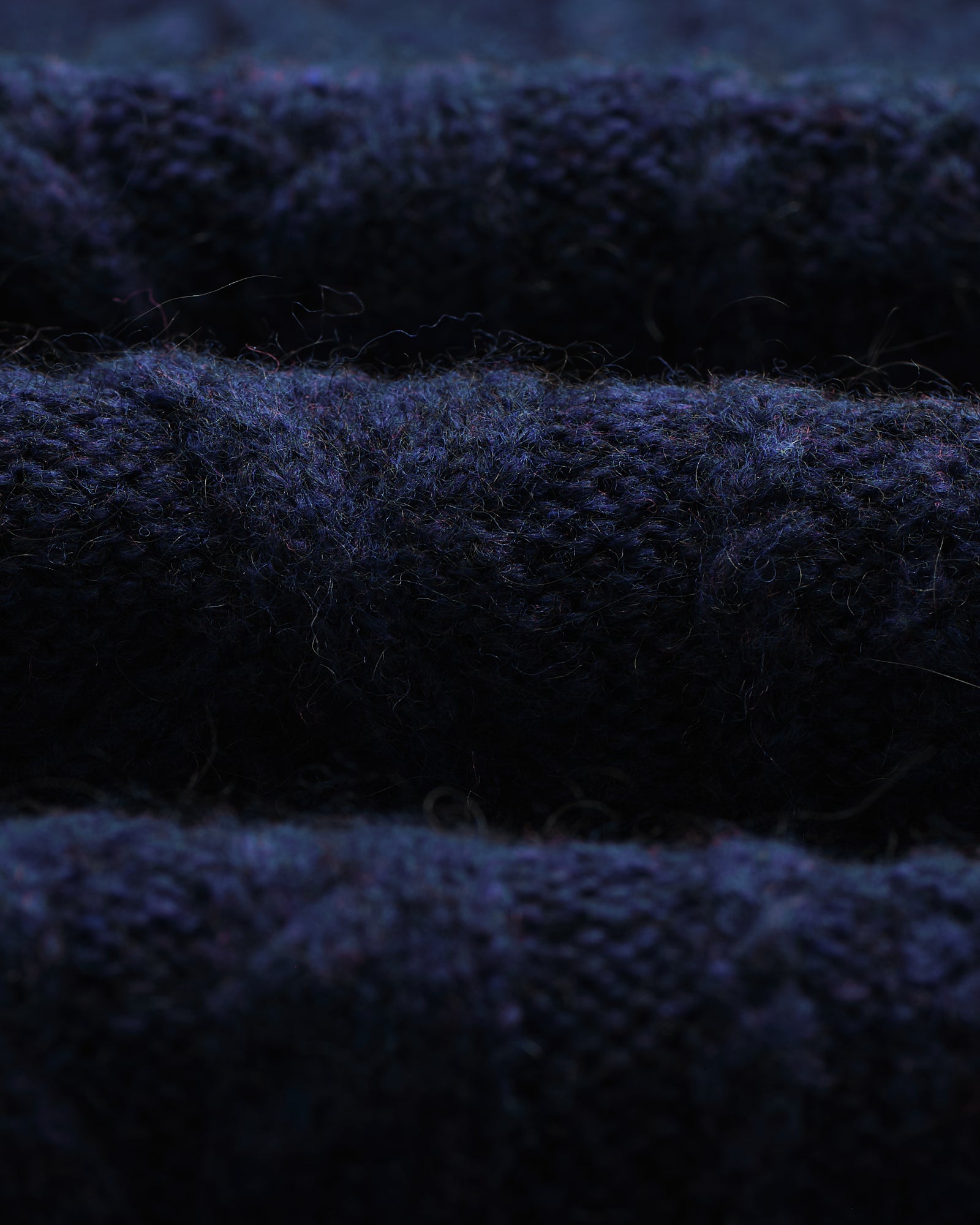 EMBAカシミヤ１００％ ケープ風ドルマンスリーブコート裏ペーズリー　ネイビー friar-navy-brush-cable-knit-