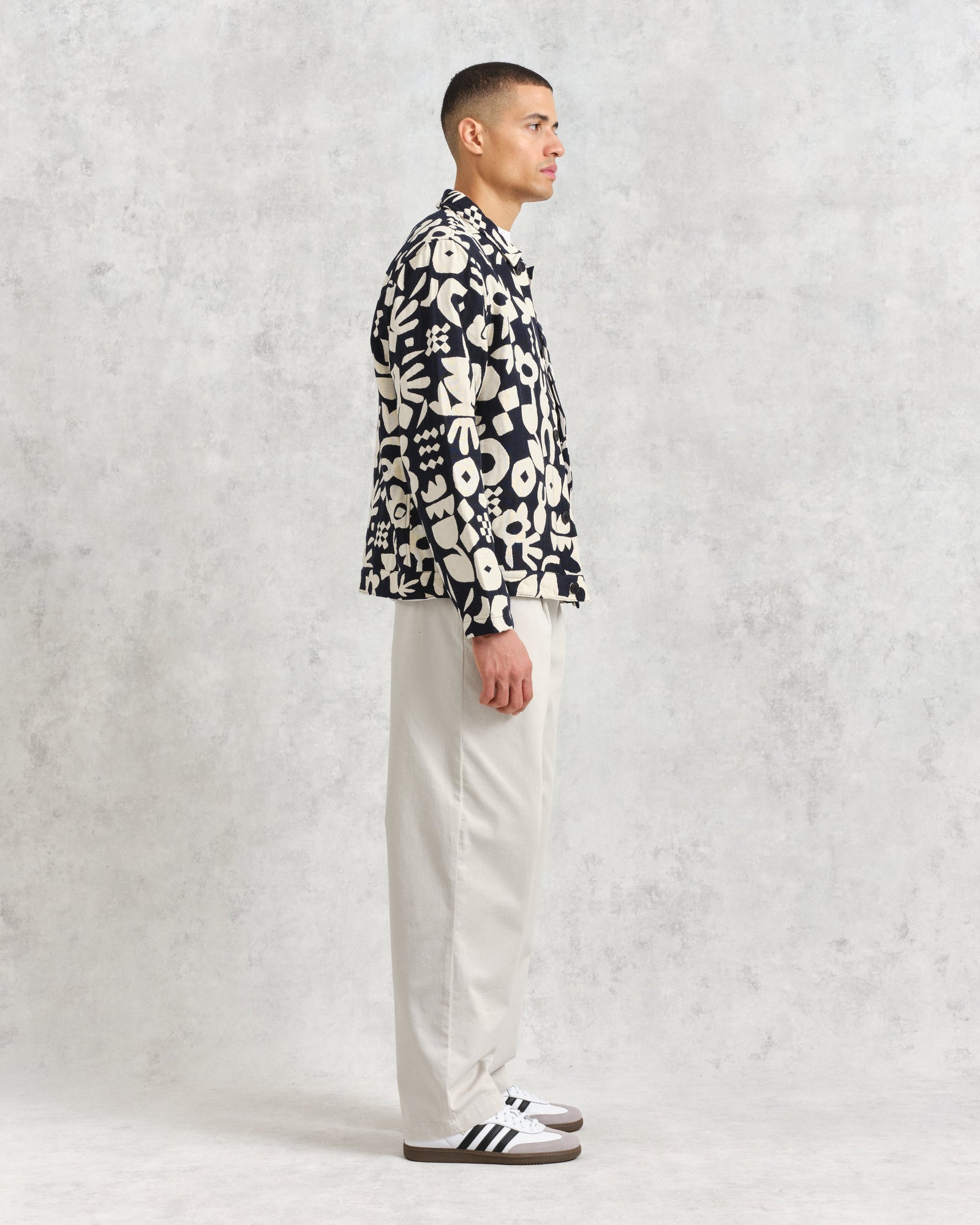 iggy-navy-and-ecru-spin-