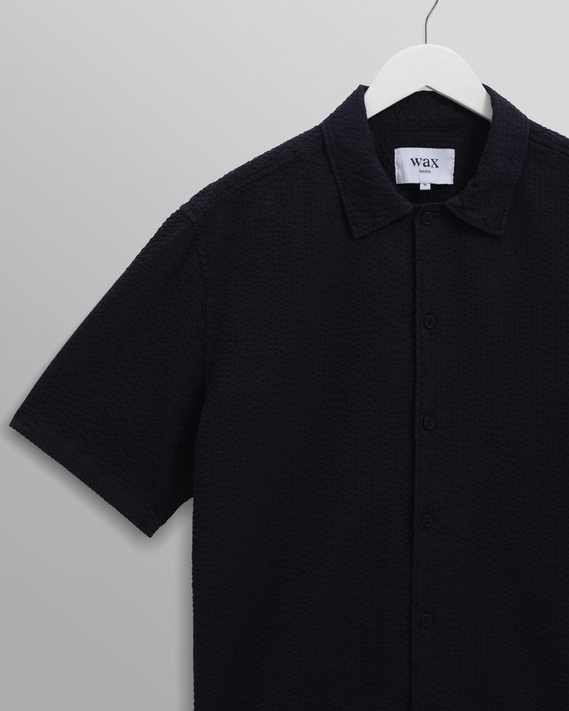wax london Keats - Navy Cotton Seersucker Short-Sleeve Shirt