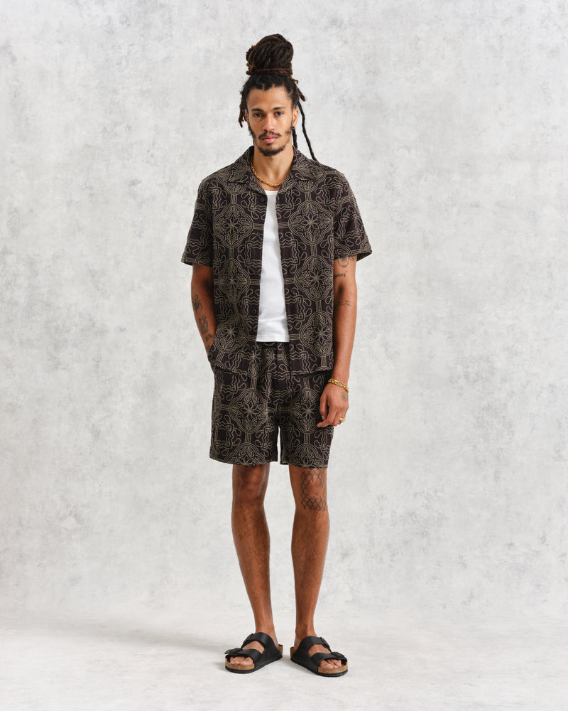 wax london Kurt Shorts Black/Green Tile Stitch