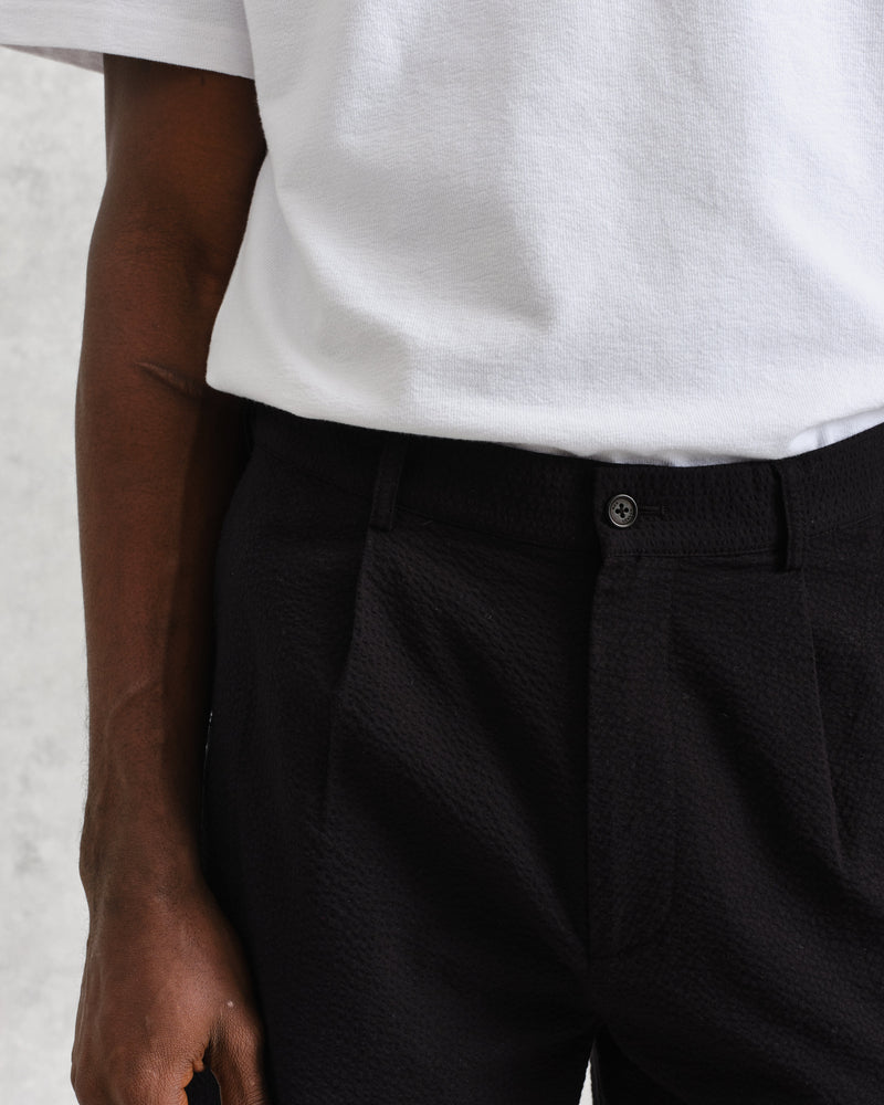 wax london Linton Pleat Shorts Black Seersucker