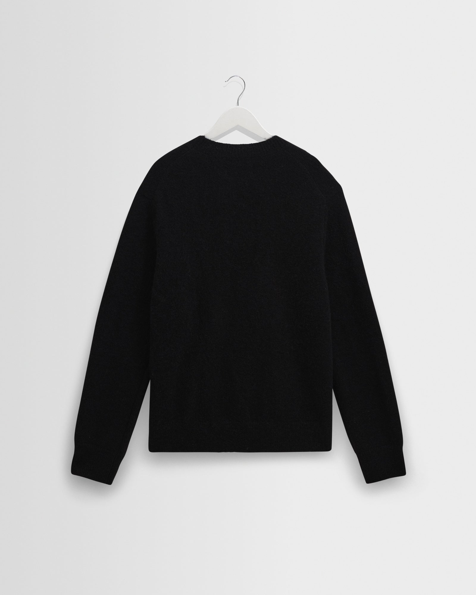 wilde-black-fluffy-wool-